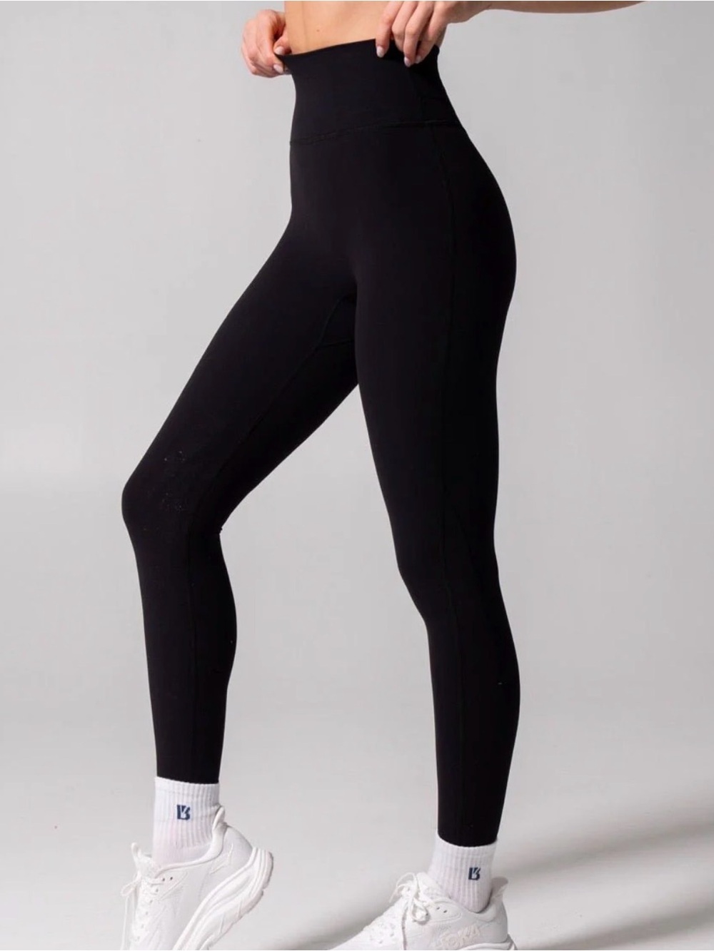 Buff Bunny M black high waist legacy activewear athleisure designer 26” legging